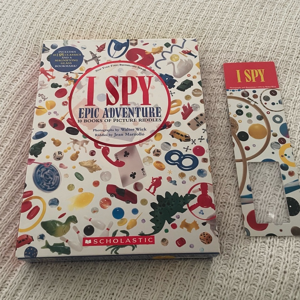 Scholastic I Spy Epic Adventure Book Set - Colorful Edition